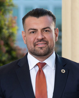 Avelino Valencia
